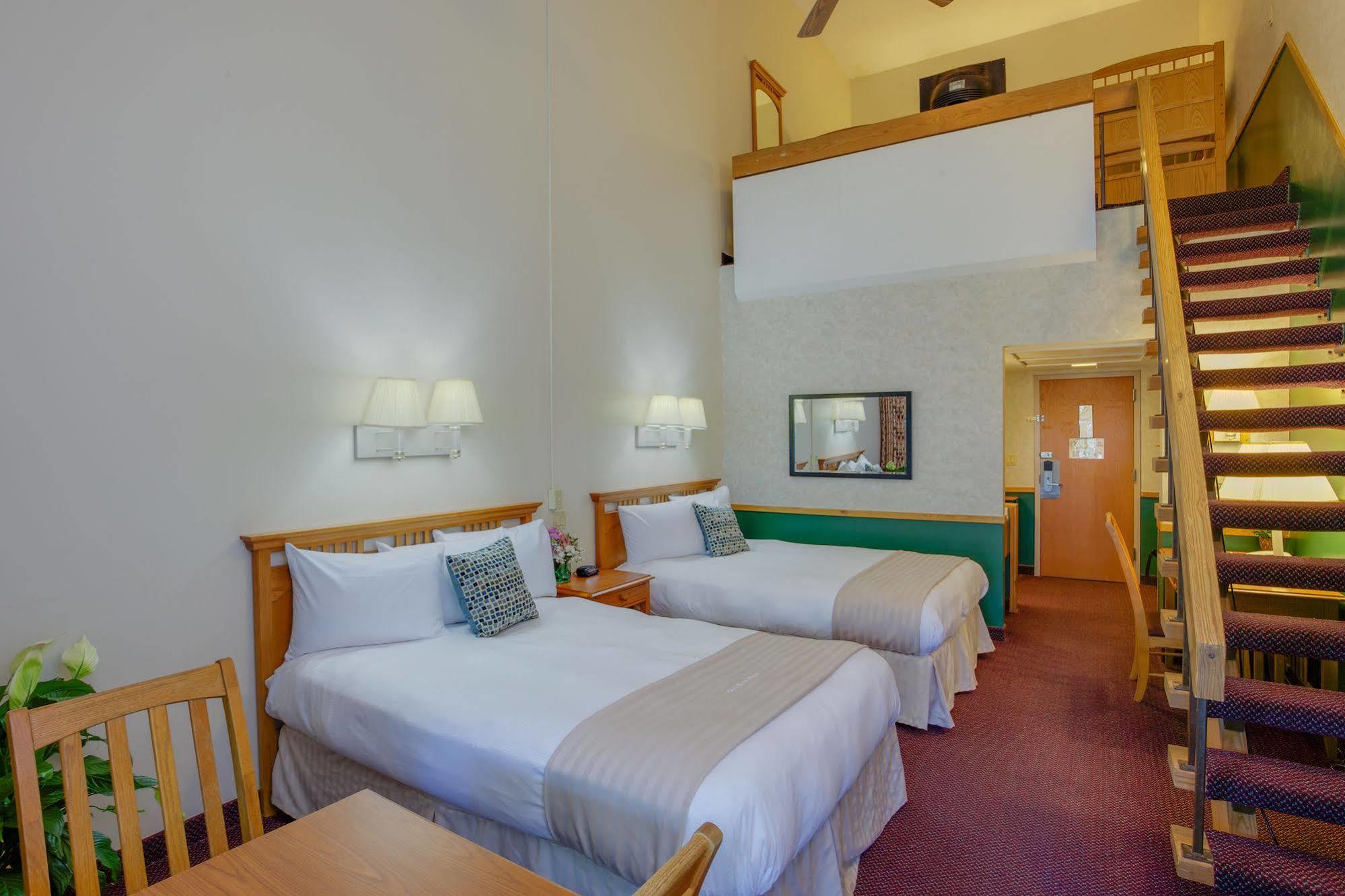 Deer Creek State Park And Conference Center 4*