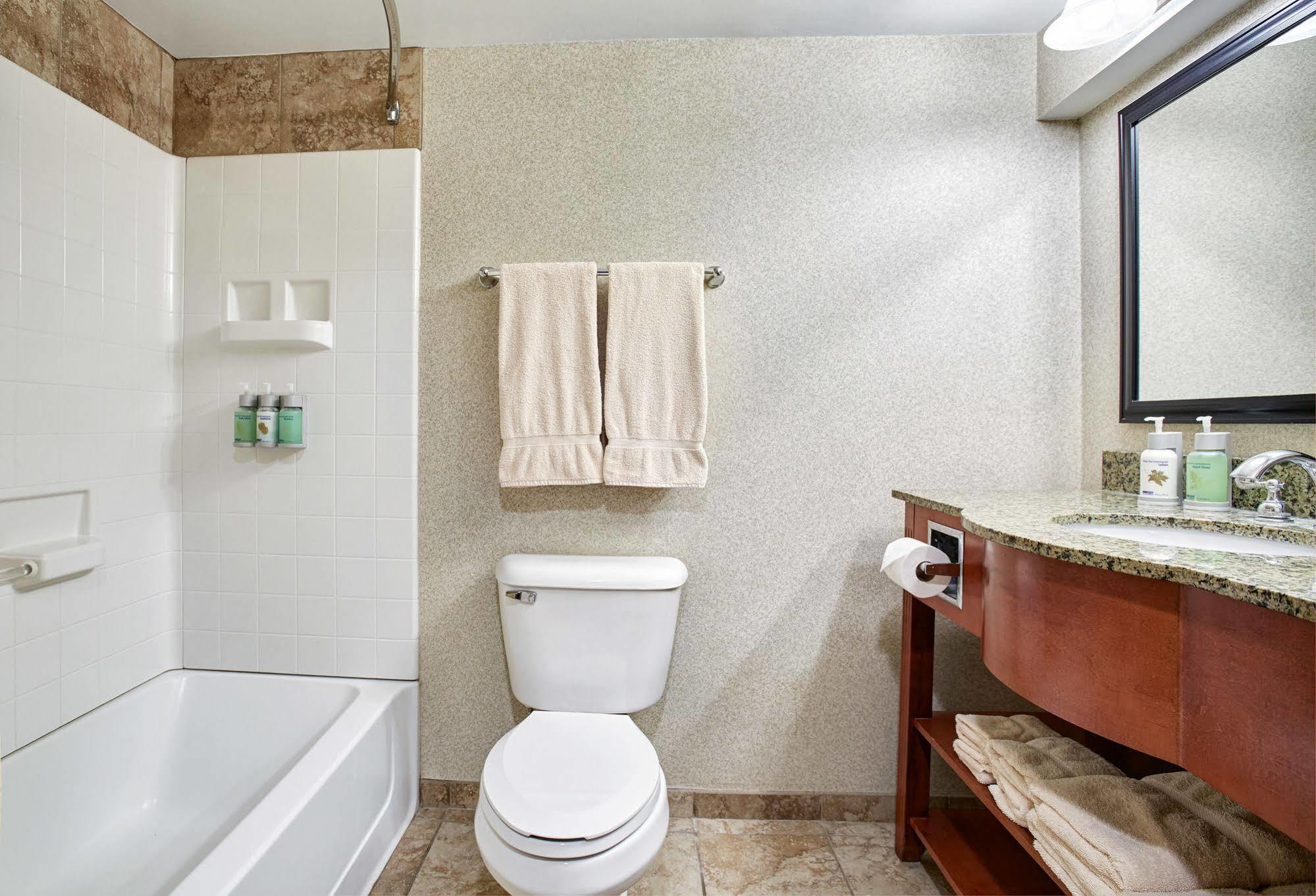Deer Creek State Park And Conference Center 4*