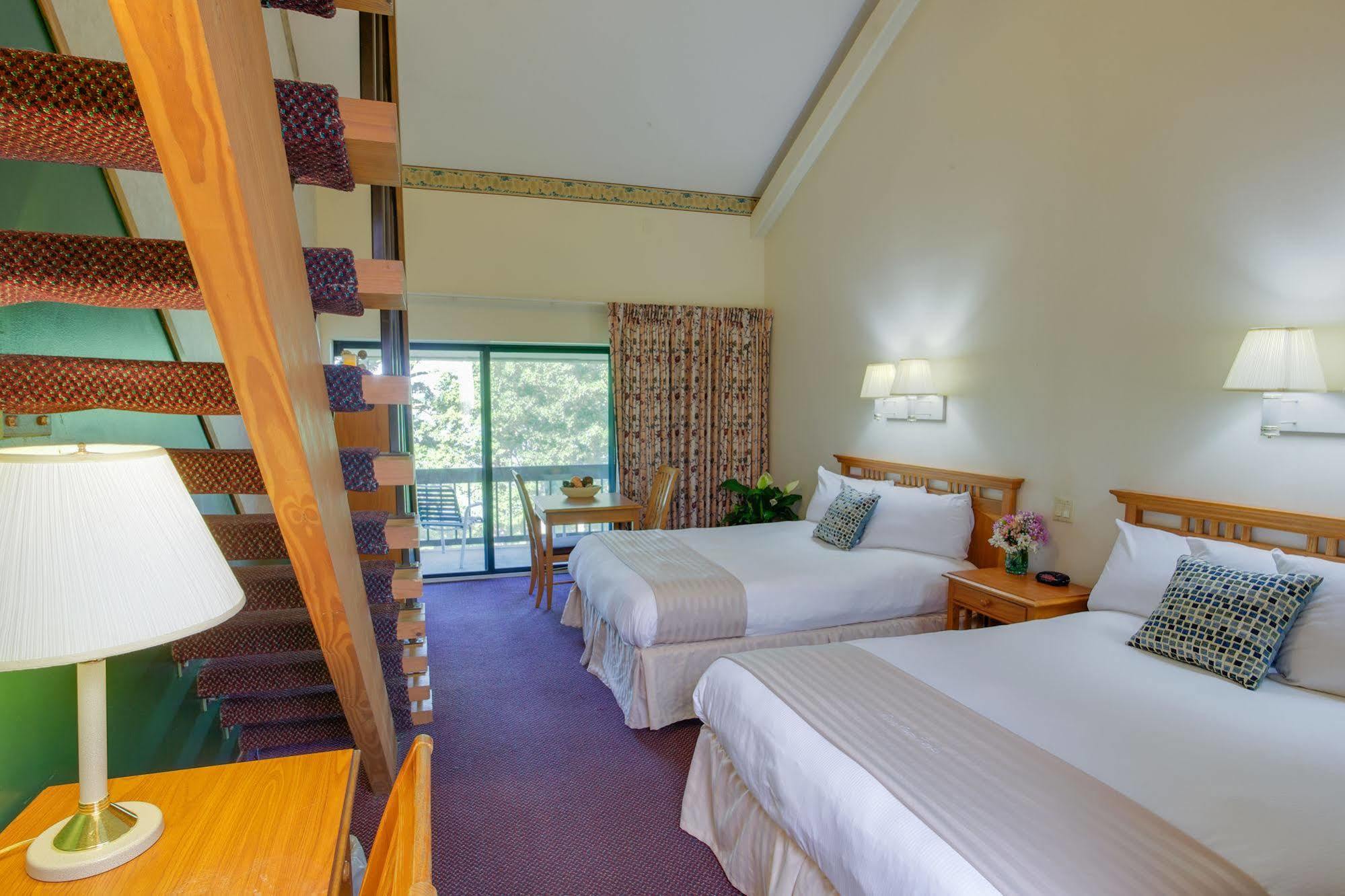 Resort Deer Creek State Park And Conference Center