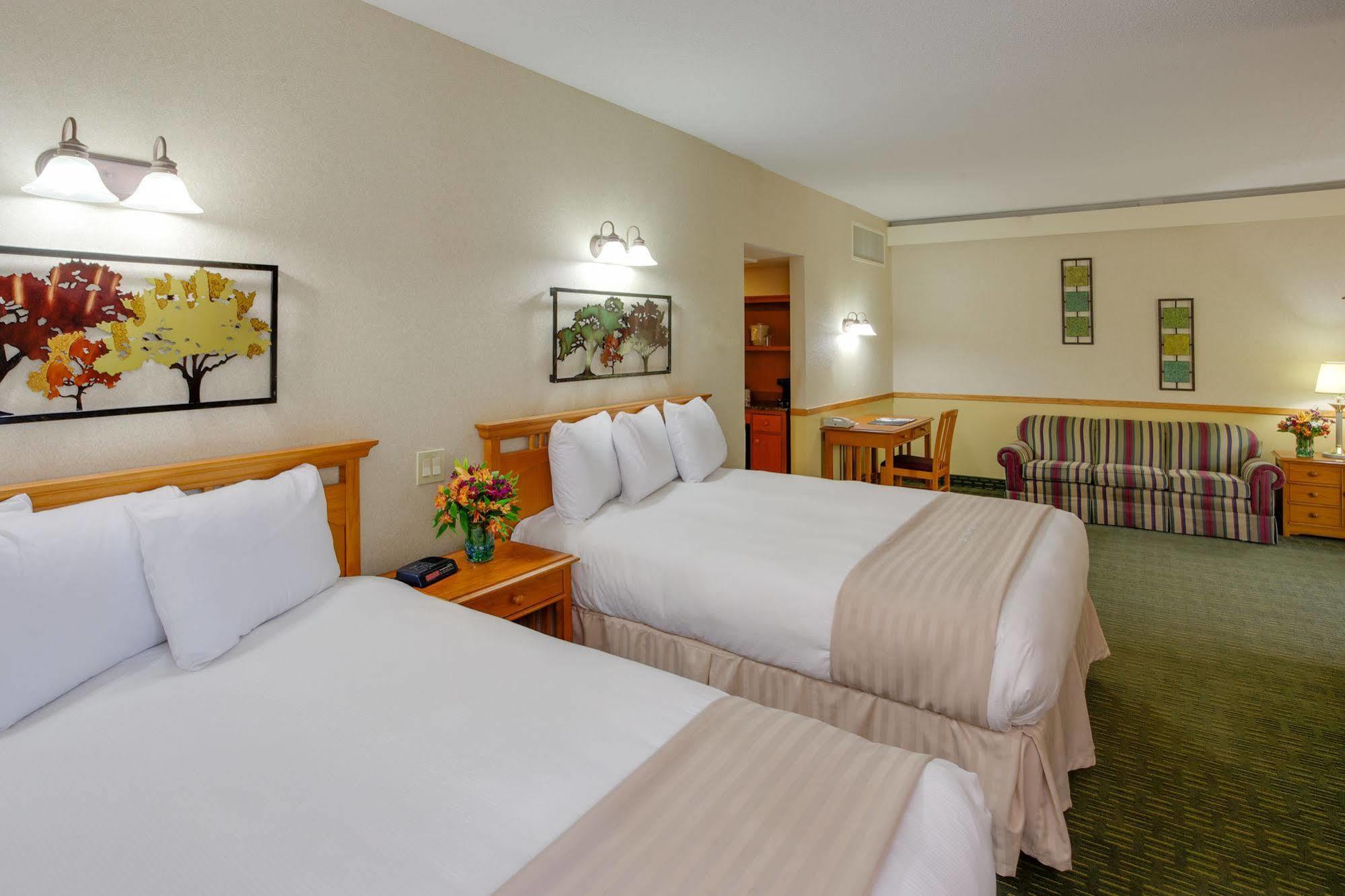 Deer Creek State Park And Conference Center 4*